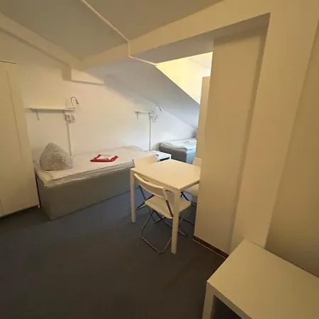 Budget Station Aparthostel Apartment