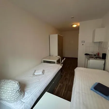 Budget Station Aparthostel Apartment