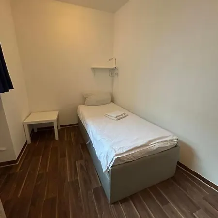 Budget Station Aparthostel Apartment
