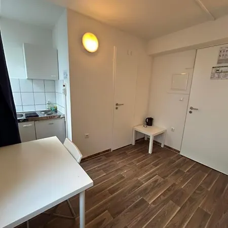 Apartment Budget Station Aparthostel