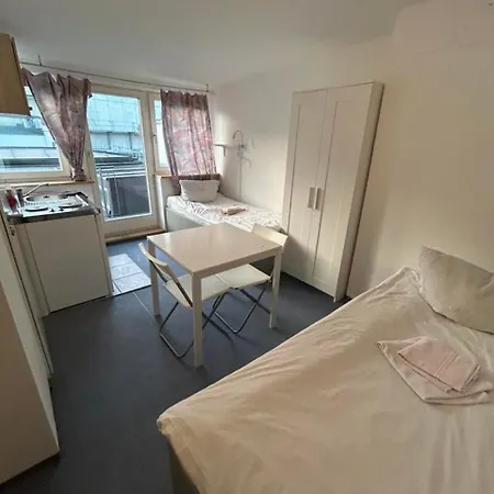 Apartment Budget Station Aparthostel *