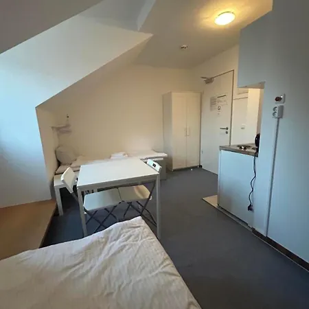 Budget Station Aparthostel Apartment