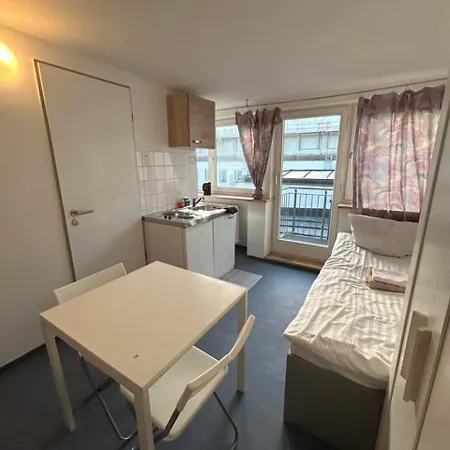 Apartment Budget Station Aparthostel Munich