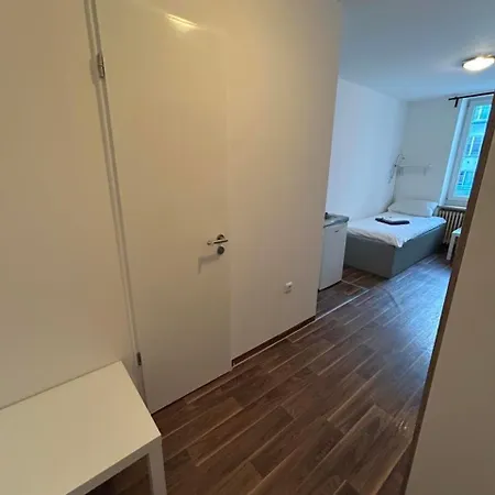 Budget Station Aparthostel Apartment Munich