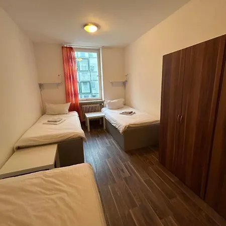 Budget Station Aparthostel Apartment *