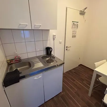 Budget Station Aparthostel * Munich