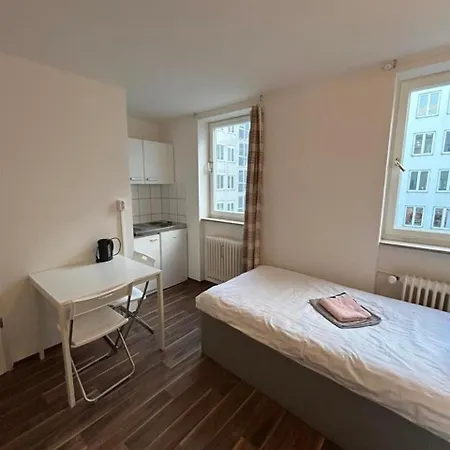 Apartment Budget Station Aparthostel Munich