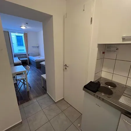 Budget Station Aparthostel Apartment
