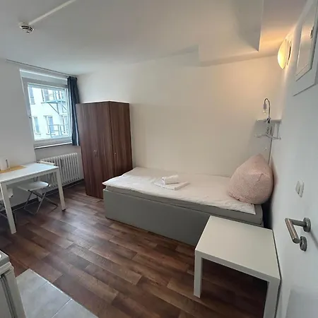 Apartment Budget Station Aparthostel Munich