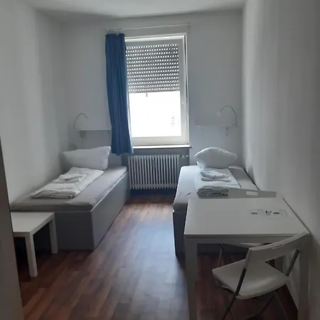 Budget Station Apartmenthostel Sen 14 *