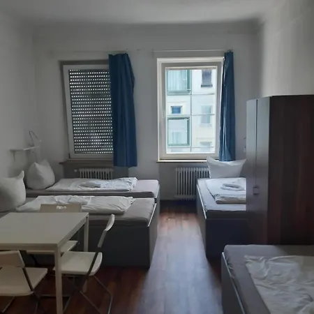 Budget Station Apartmenthostel Sen 14