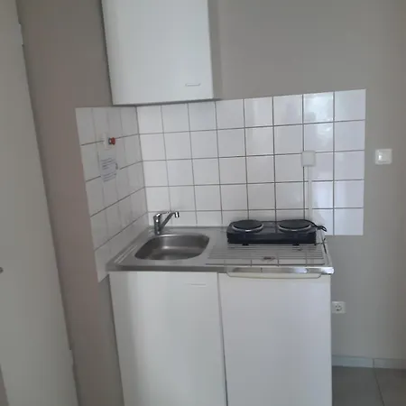 Budget Station Apartmenthostel Sen 14