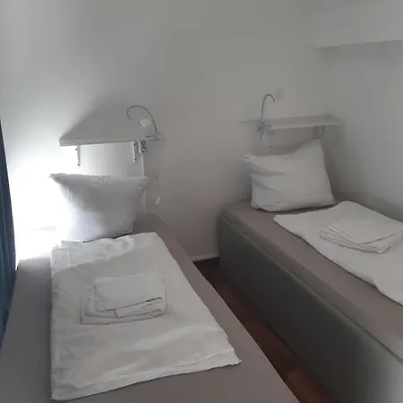 Budget Station Apartmenthostel Sen 14 公寓 *