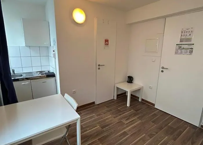 Apartamento 2-rent Group Sen14 *