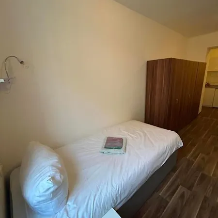 Budget Station Apartmenthostel Sen 14 Munich