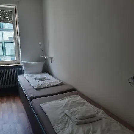 Budget Station Apartmenthostel Sen 14