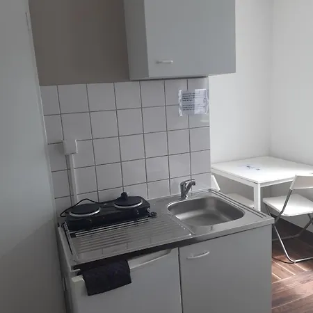 Apartamento Budget Station Apartmenthostel Sen 14